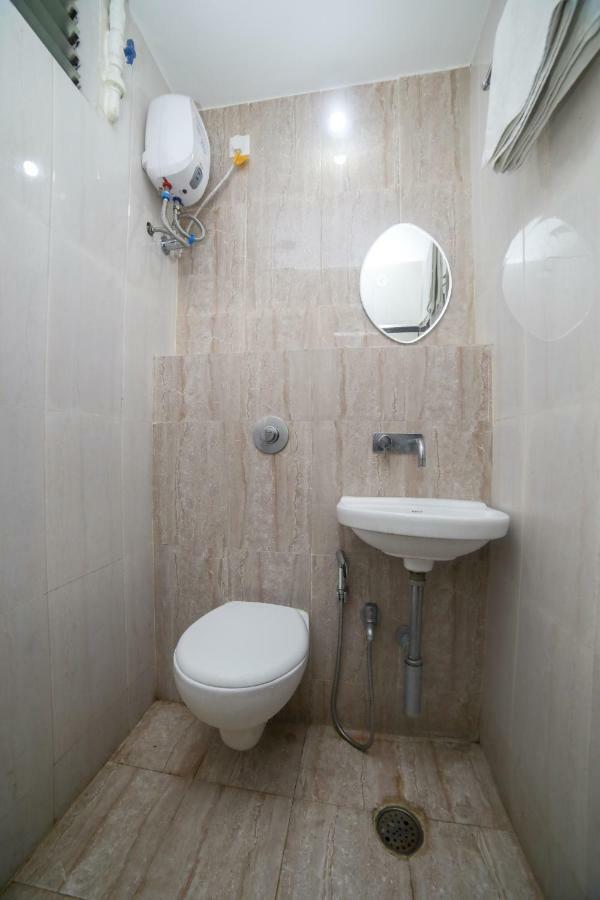 נאגפור Oyo 46697 Hotel Gopi מראה חיצוני תמונה